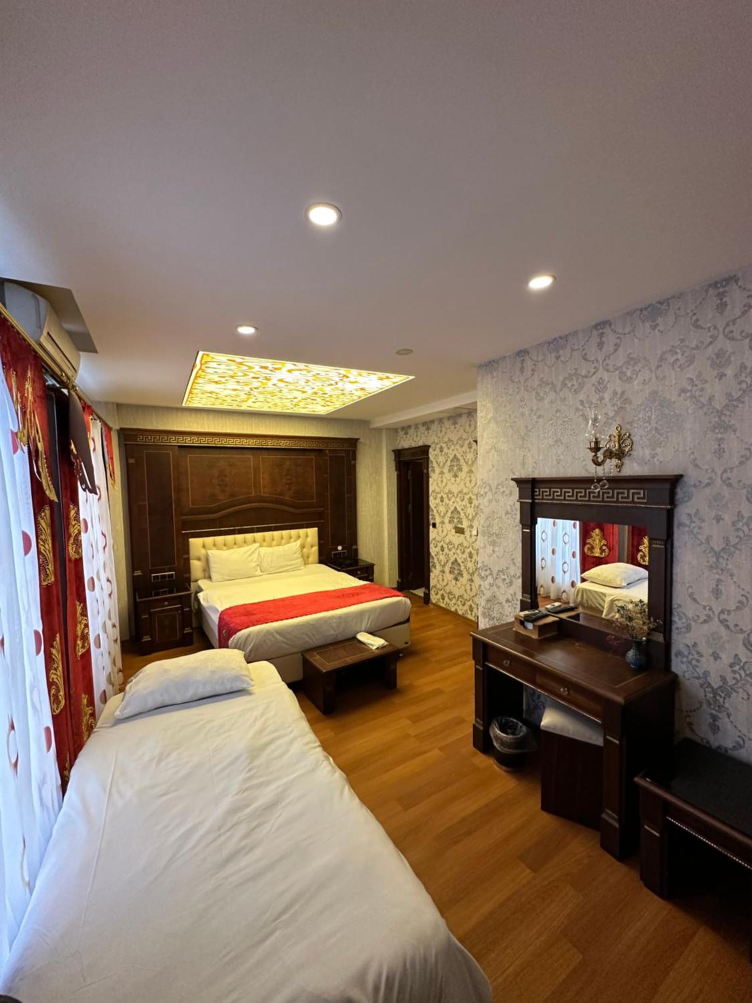 Napolyon Hotel Istanboel Buitenkant foto