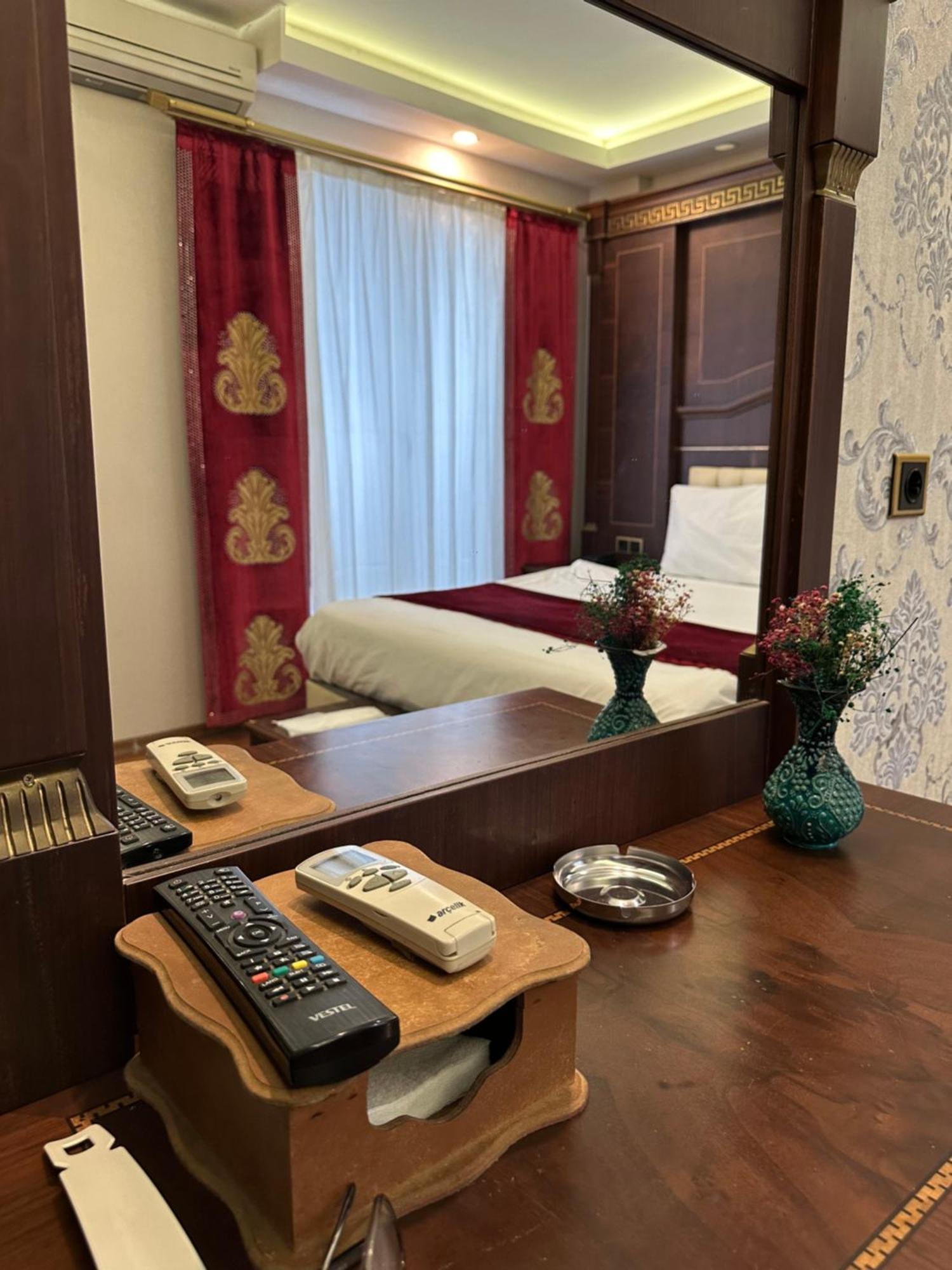 Napolyon Hotel Istanboel Buitenkant foto